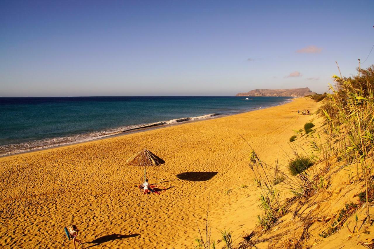 Porto Santo - Pedras Pretas Beach House Exterior photo